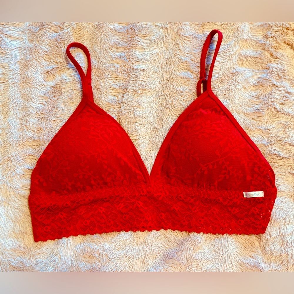 Calvin Klein Red Pullover lace Bra